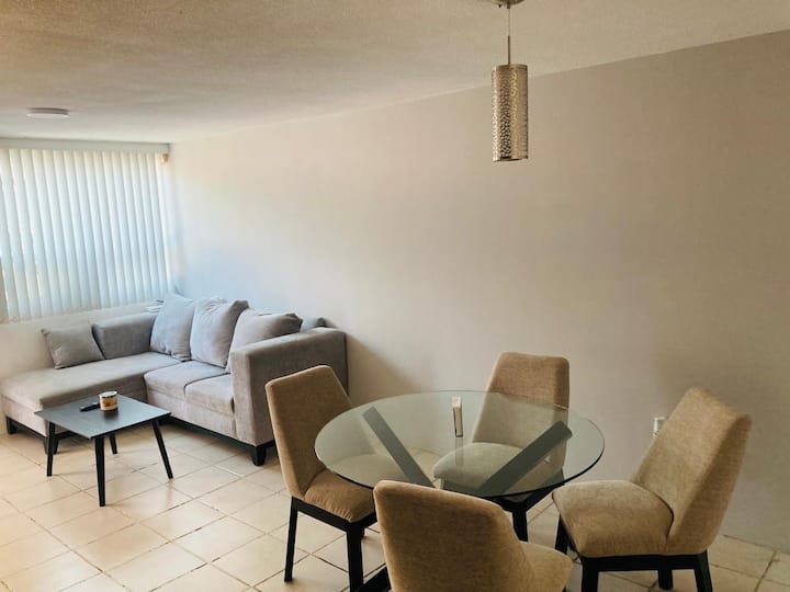 Muy Bonita Casa Colonia Privada En Fuentes De More - Morelia