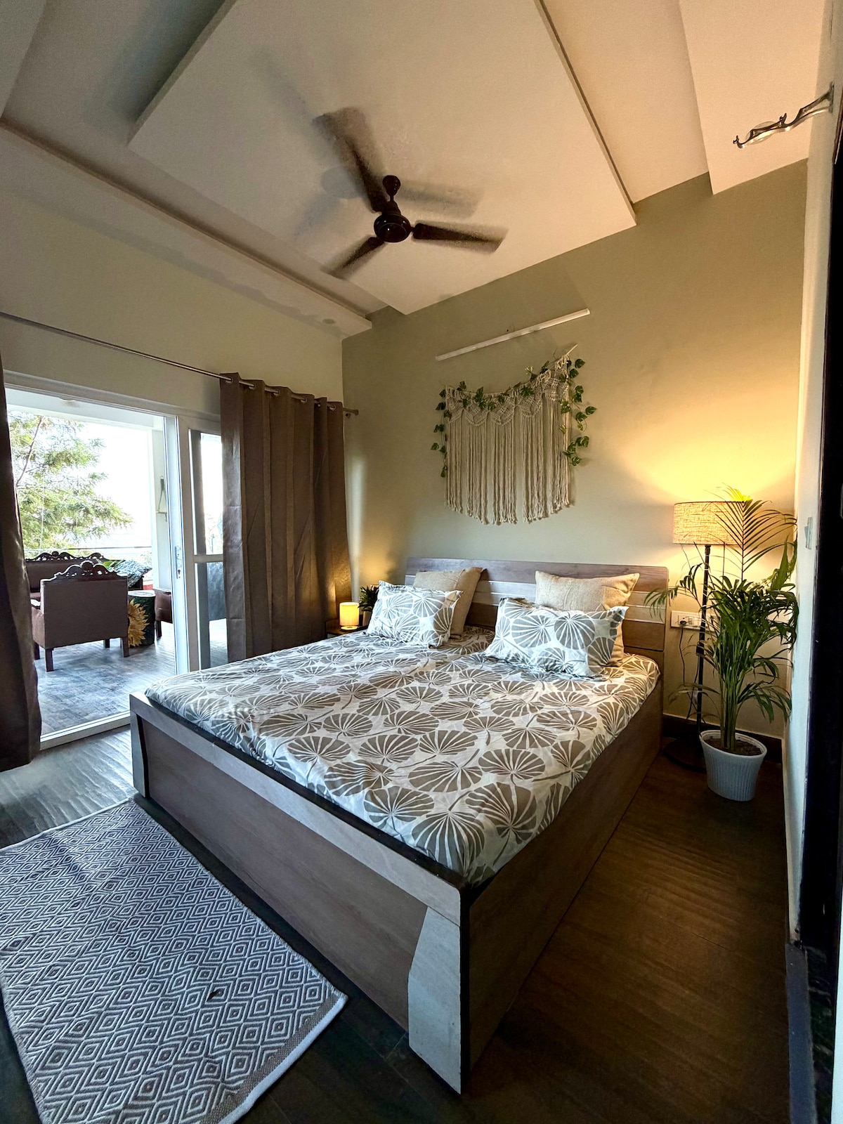 საძინებელი 1