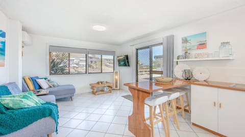 Top Airbnb: The perfect coastal escape on Yamba Hill. in Yamba