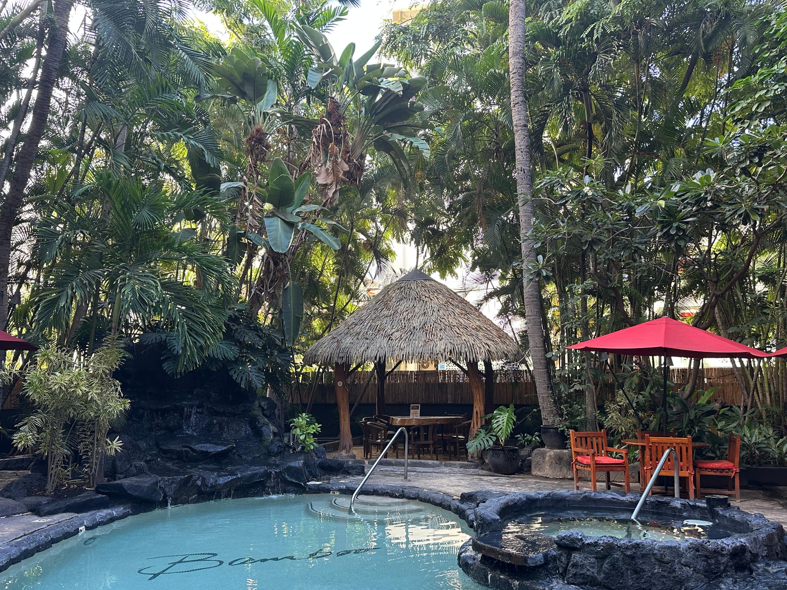 Condo in Honolulu · ★4.92 · Studio · 1 bed · 1 private bath - Image 8