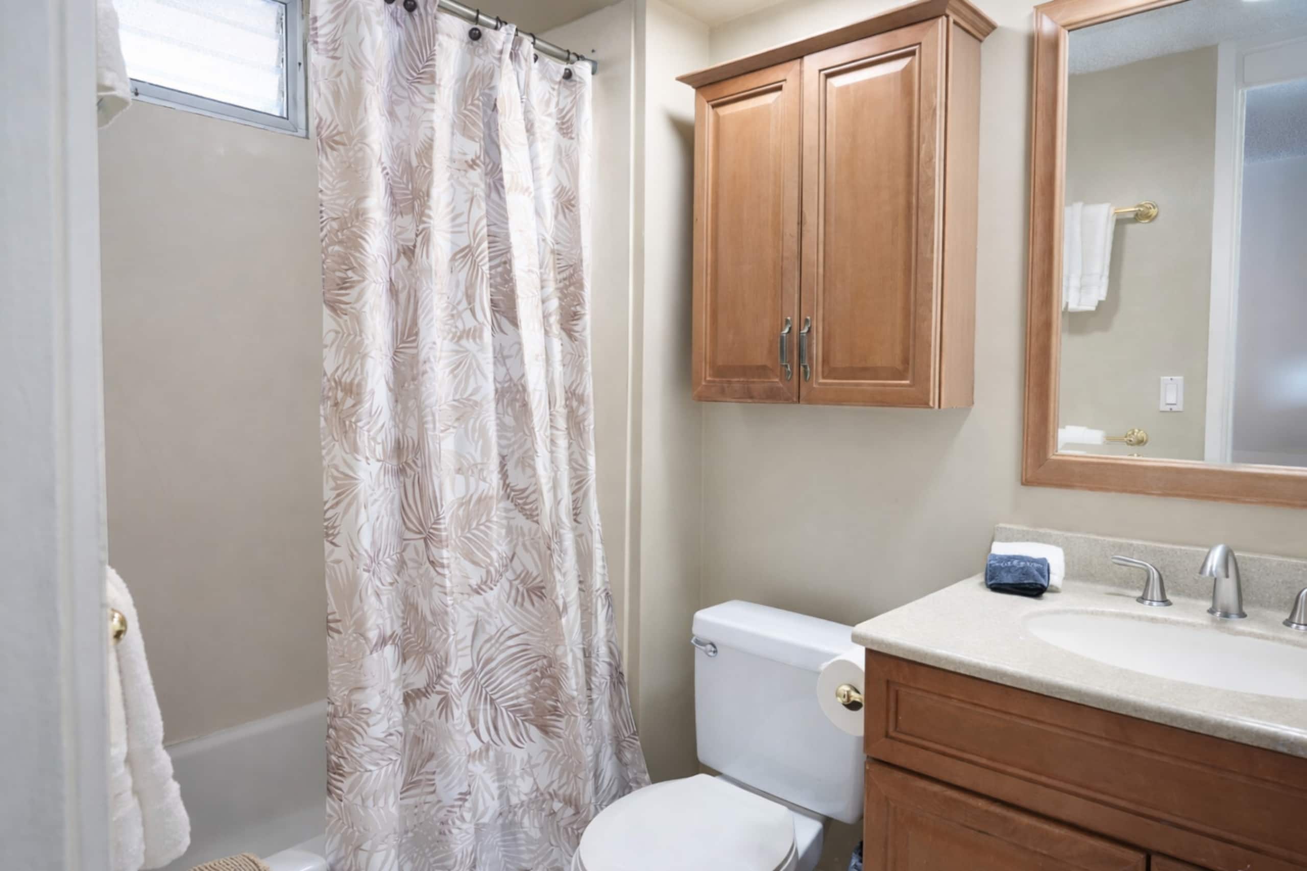 Condo in Honolulu · ★4.92 · Studio · 1 bed · 1 private bath - Image 4