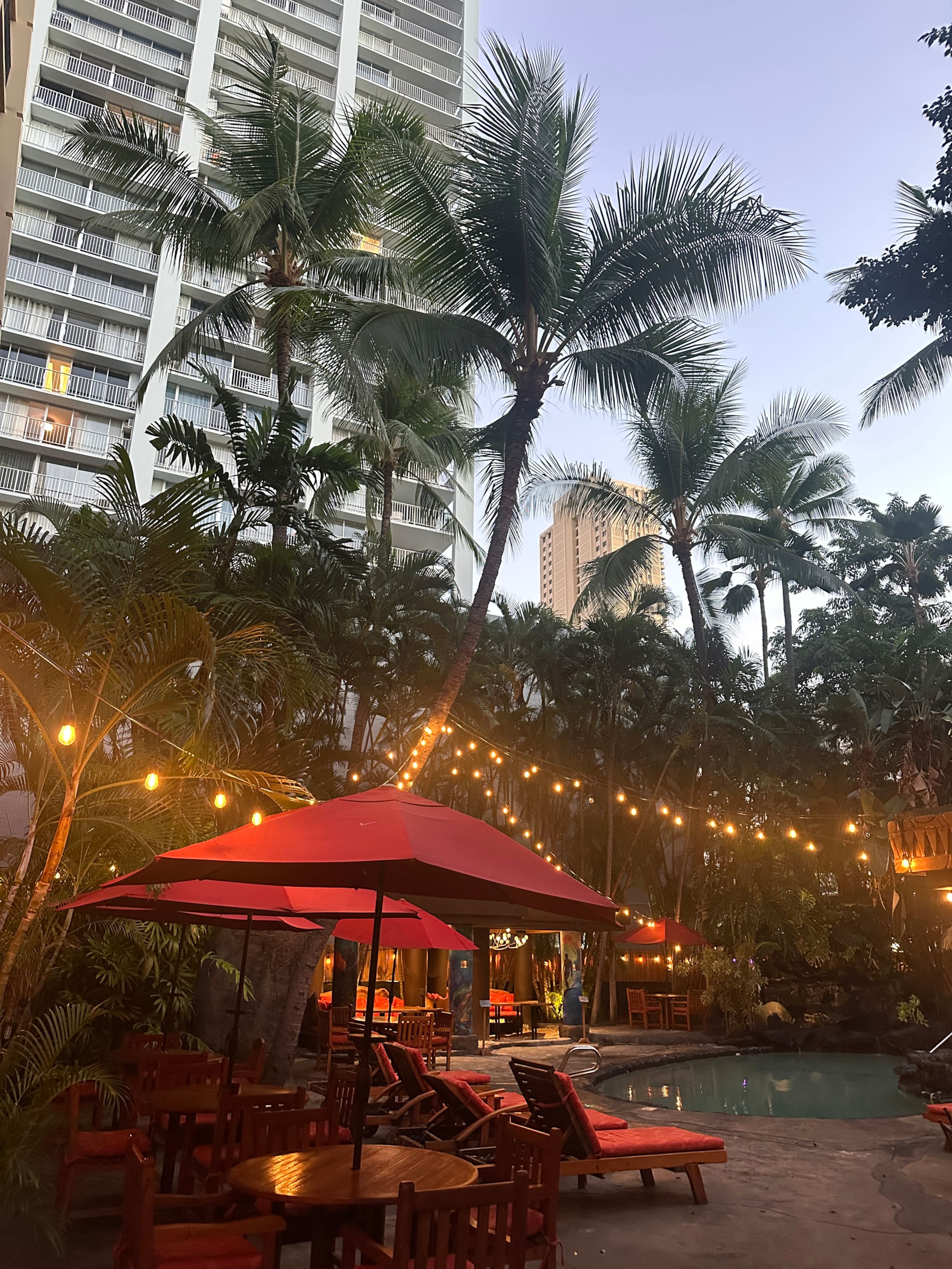 Condo in Honolulu · ★4.92 · Studio · 1 bed · 1 private bath - Image 10