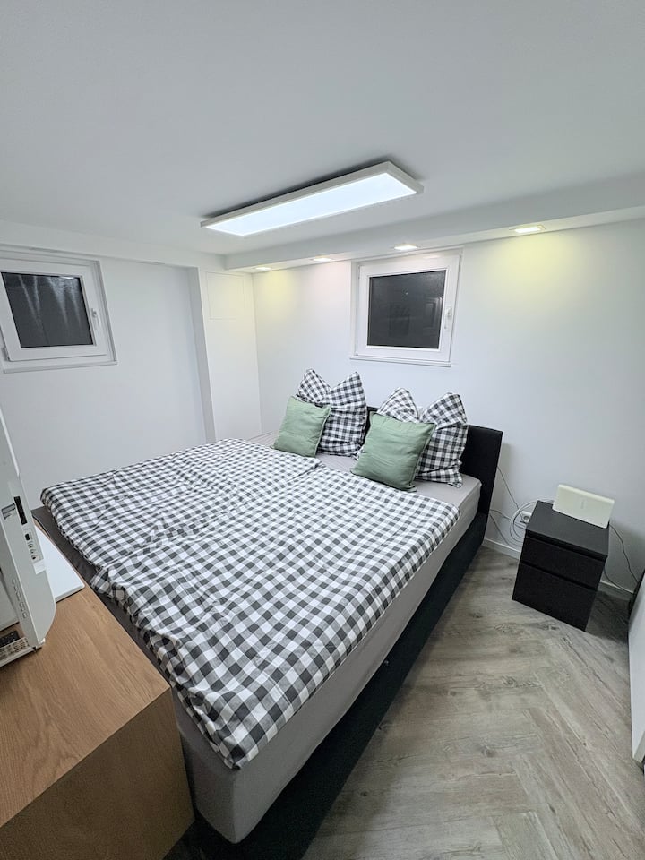 Modern Apartment With Bathroom And Kitchen - Leinfelden-Echterdingen