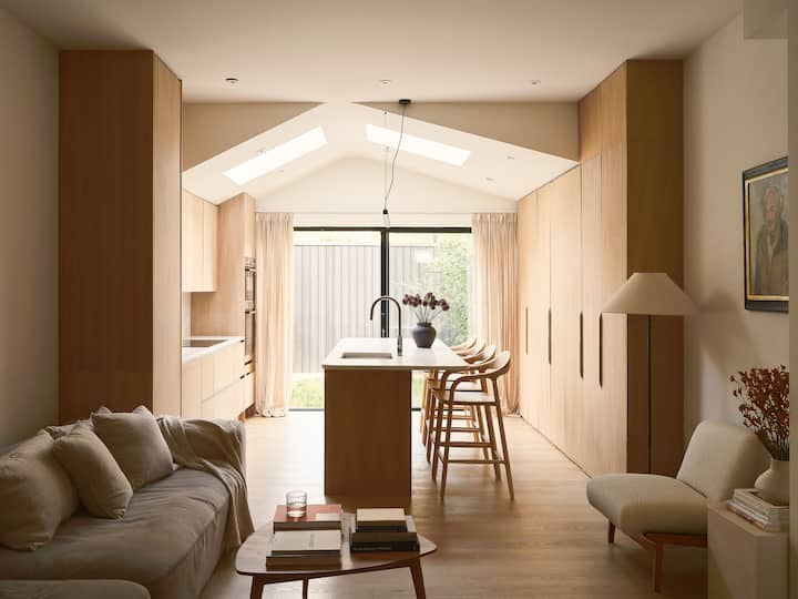 Richmond–teddington Family Home · Garden & Parking - Hounslow