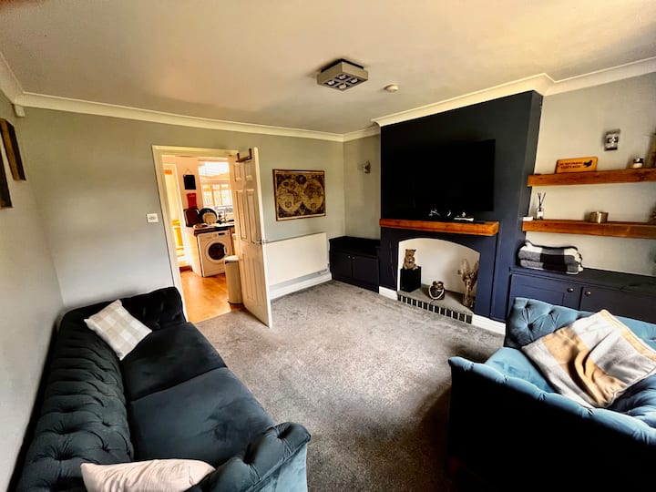 Squirrel Cottage - Gorgeous Cottage In Penkhull - Stoke-on-Trent