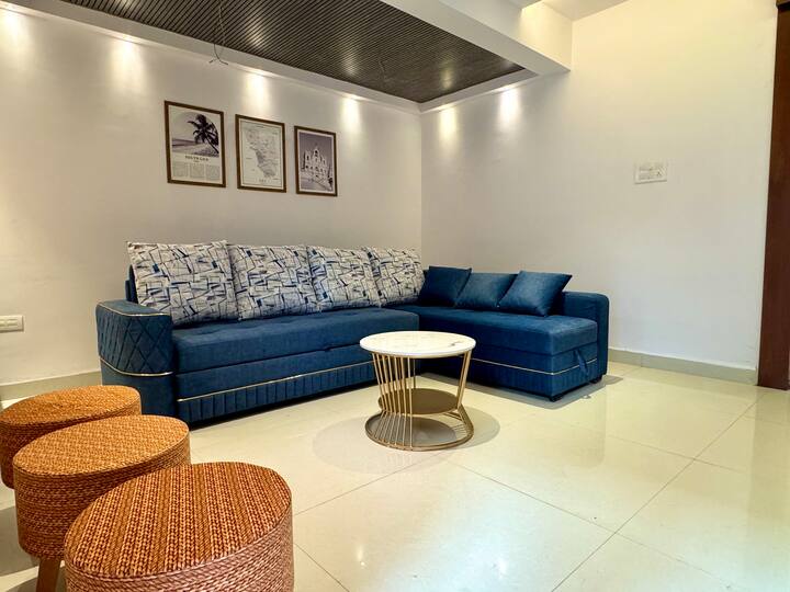 Living room image 3