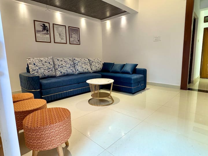 Living room image 7