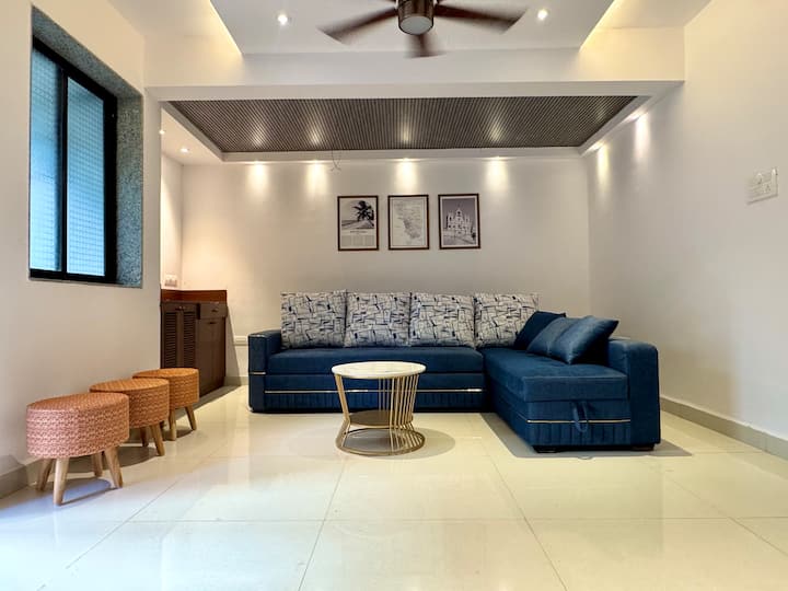 Living room image 5
