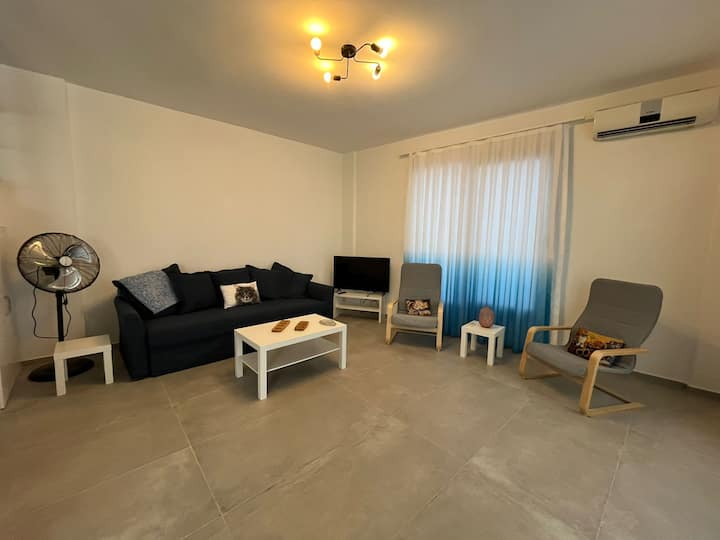 Modern House With High Ceilings In Bodrum Center - بودروم