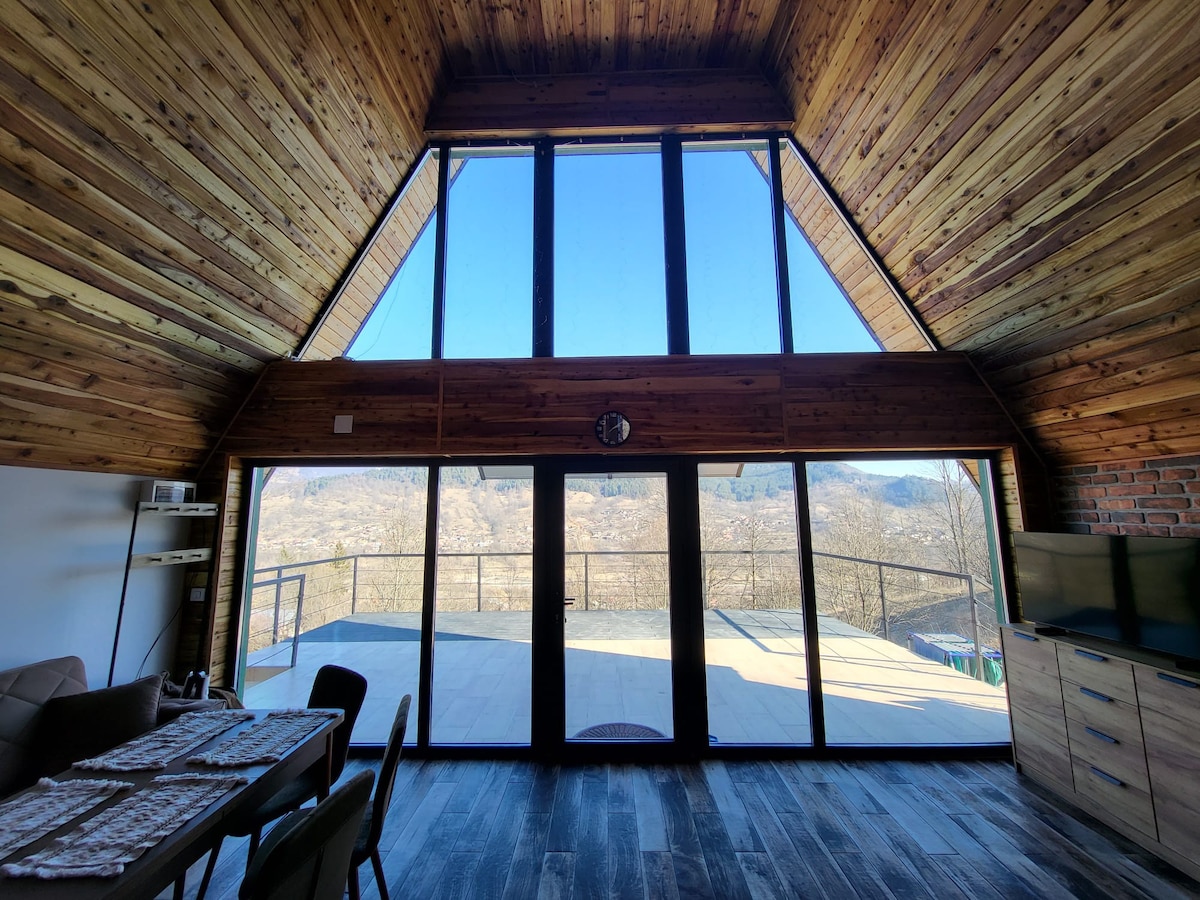 The house on the hill Valea Doftanei - Tiny houses for Rent in