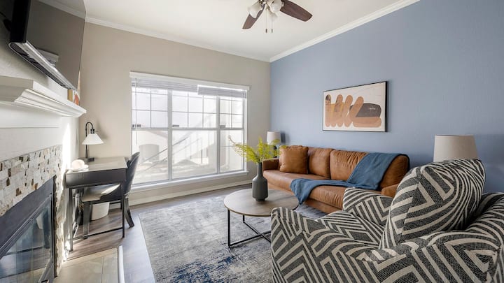 Landing | Spectacular 1bd, Clubhouse, Gym - Austin, TX