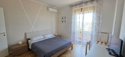 Proprietà Airbnb di successo: Dimora Guidi • Superior Comfort • Free Parking a Pesaro E Urbino