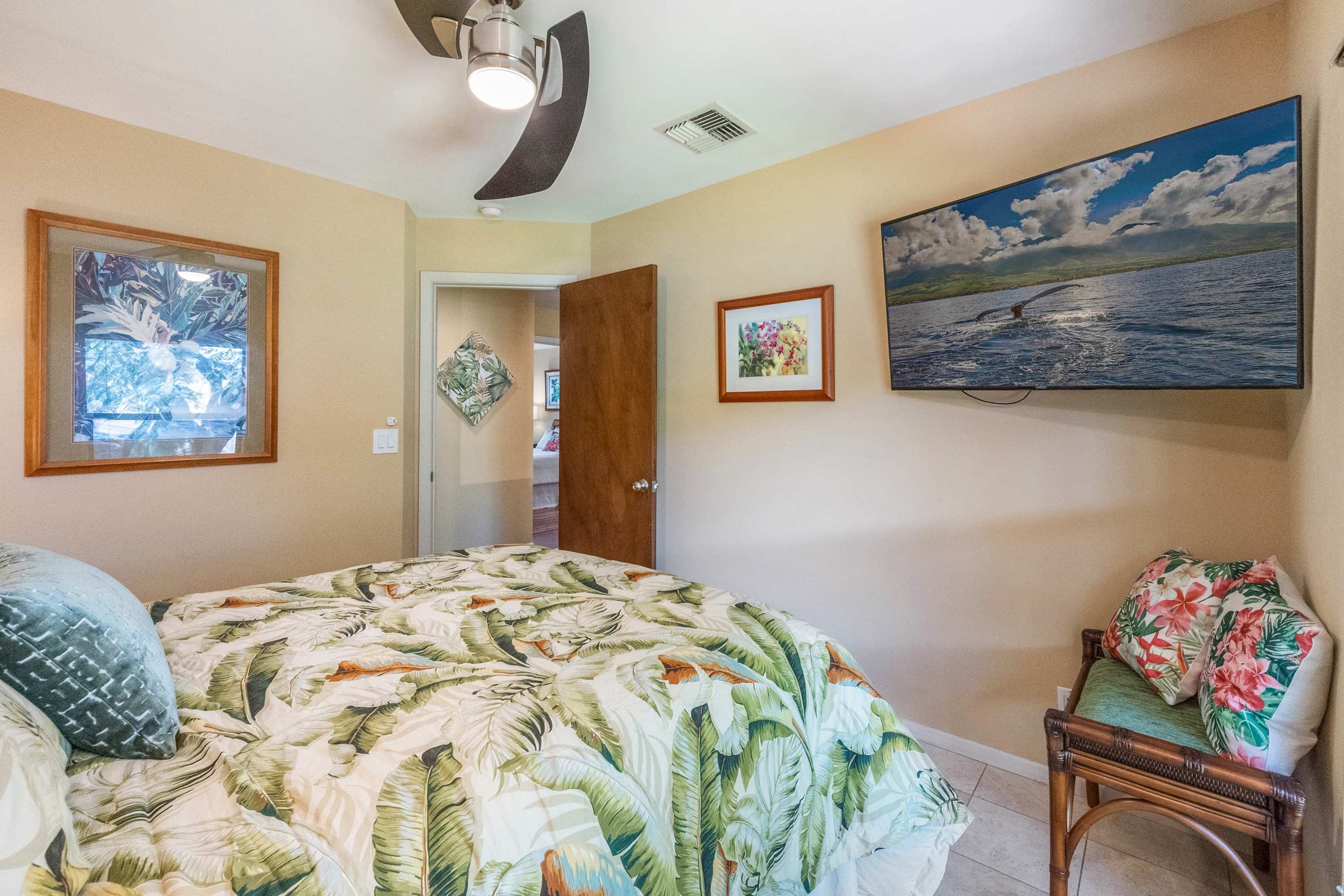 Condo in Lahaina · ★4.33 · 2 bedrooms · 2 beds · 2.5 baths - Image 26