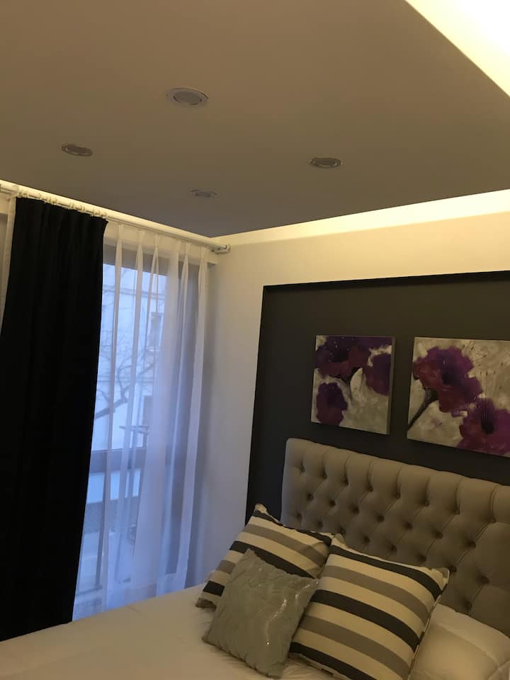 One-bedroom apartment in Monserrat