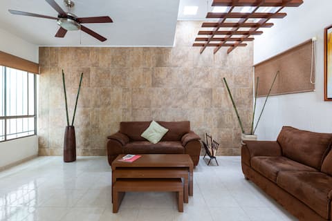 Popular Airbnb listing: Kiwi House: Private Pool and Tranquility in Fraccionamiento Las Américas Ii