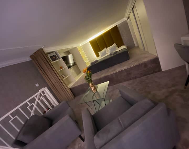 Luna’s 3 Bdr Apartment - Budapest