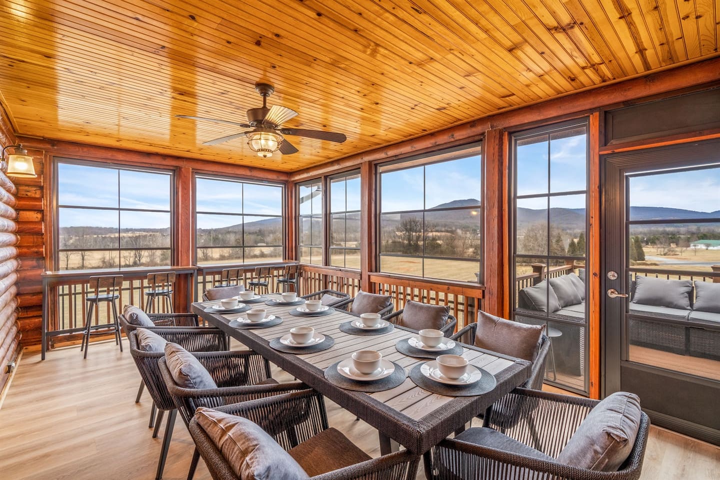 Spacious dining space so the whole group can eat, relax, and hang out together.