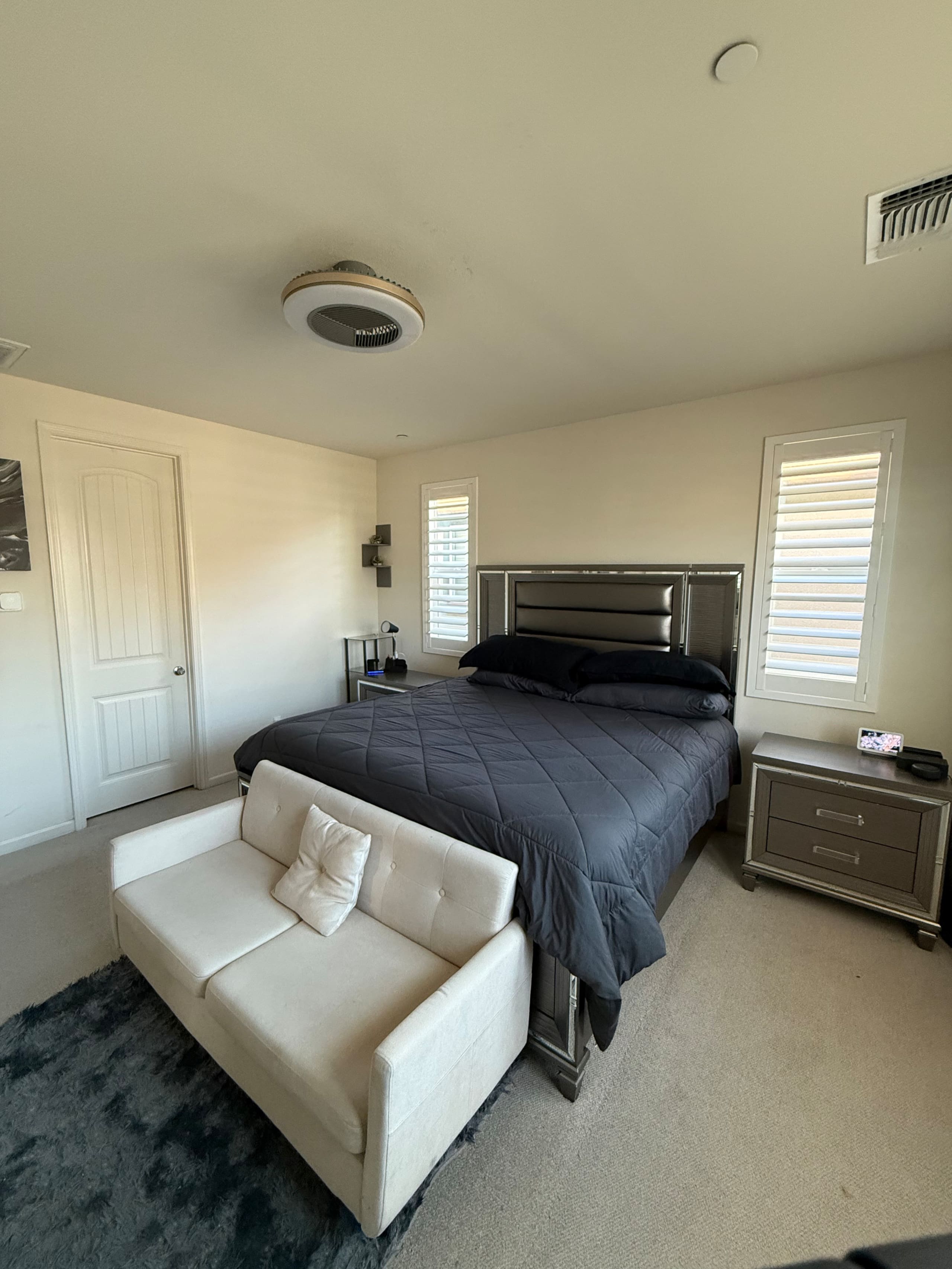 Modern Home with Fire Pit, 5 Min to Airport - Photo 5