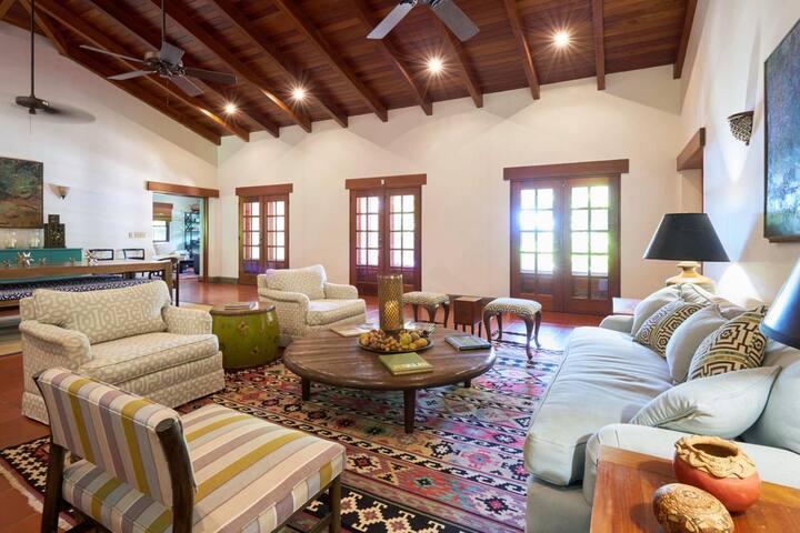Luxury Beach House in Tamarindo with Private Pool