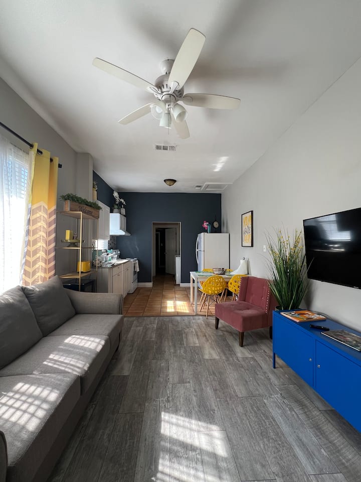 #1 Downtown Comfort 2bd/1ba - San Antonio, TX