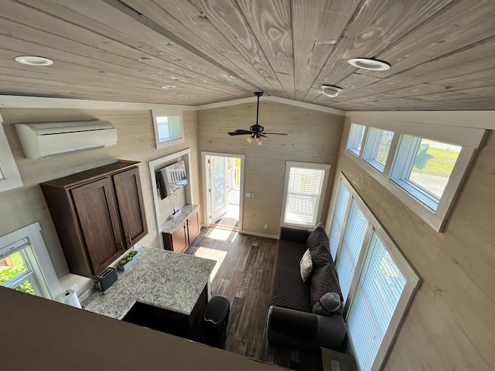 Pet-friendly Cottage Rental @ Creekfire Rv Resort - Richmond Hill, GA