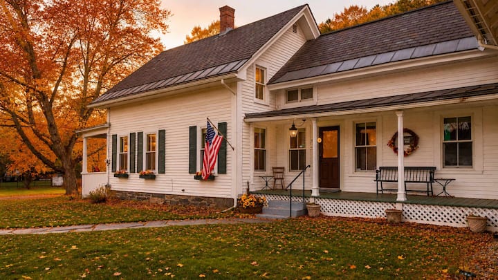 Historic Hobble Inn: Walk To Shops + Eats! - Stowe, VT