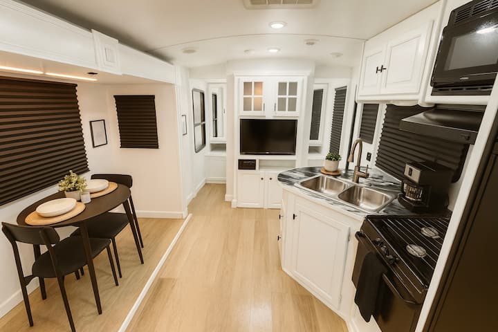 Casa Boho Camper
Close To Downton And Busch Garden - Tampa, FL