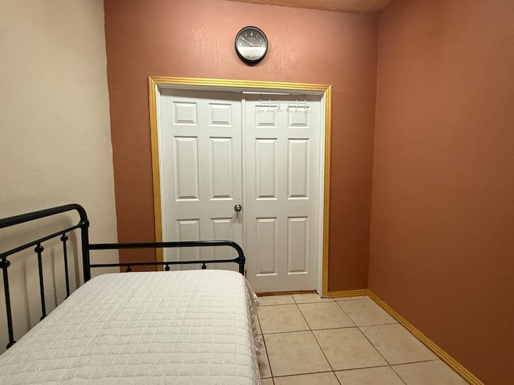 საძინებელი 4