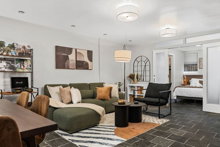 The Shaw Luxe | Elegant 2br Near Metro & U Street - Washington, DC