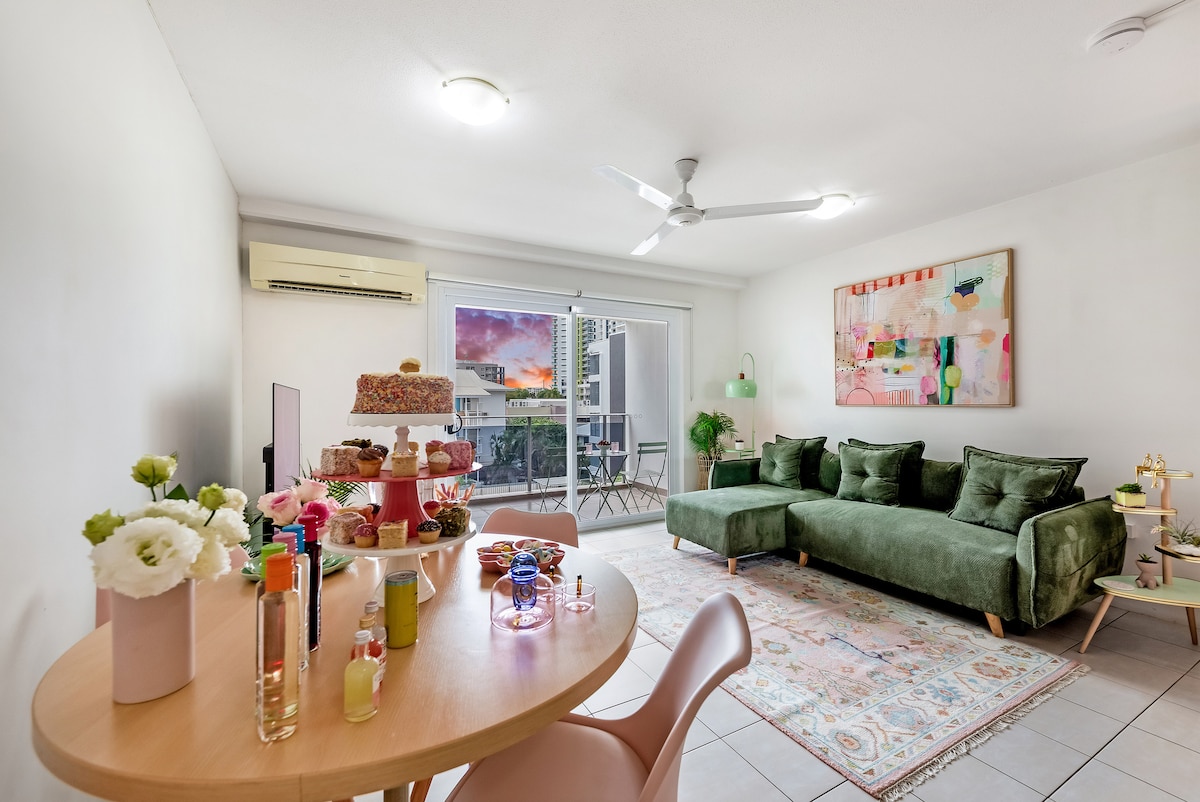 Top Airbnb: Sweet Escape Darwin CBD Stay with rooftop pool. in Darwin City