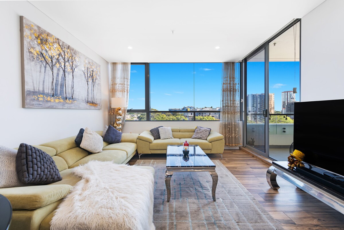 Airbnb con mejor rendimiento: Luxury City-View Haven • Spacious + Large Balcony en Zetland