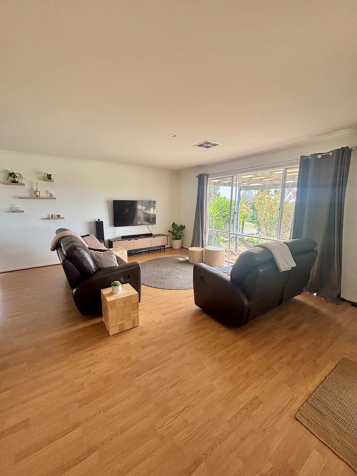 Your Home By The River – Murbko Retreat - Morgan