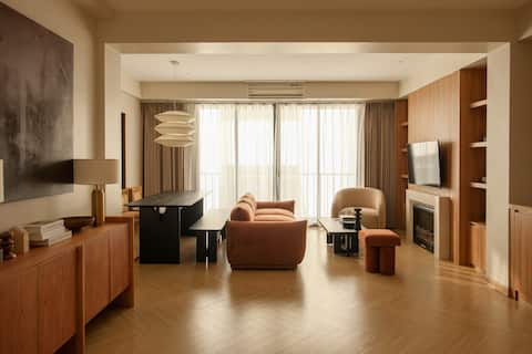 Duplex Apartment w Balcony | Bathtub | Lift |