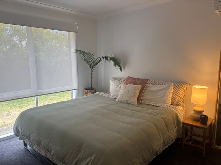 საძინებელი 1