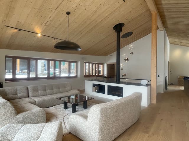 Jean De Cham managed Airbnb listing 1