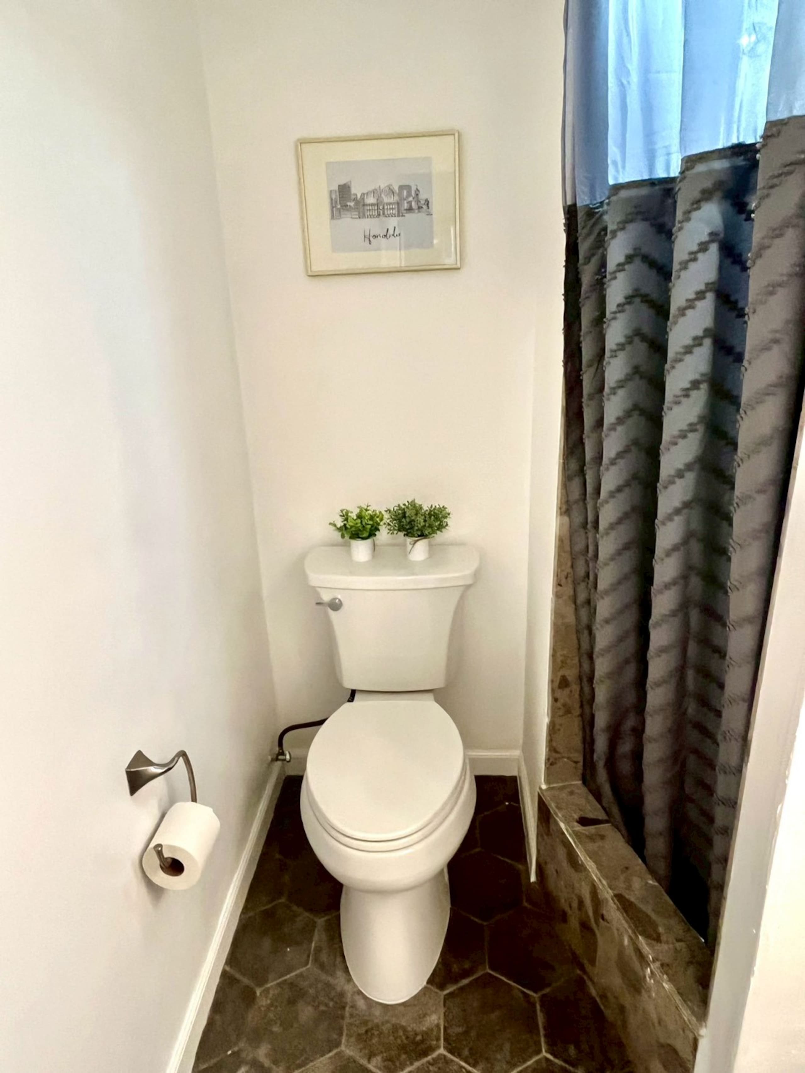 Condo in Honolulu · ★4.91 · Studio · 1 bed · 1 bath - Image 26