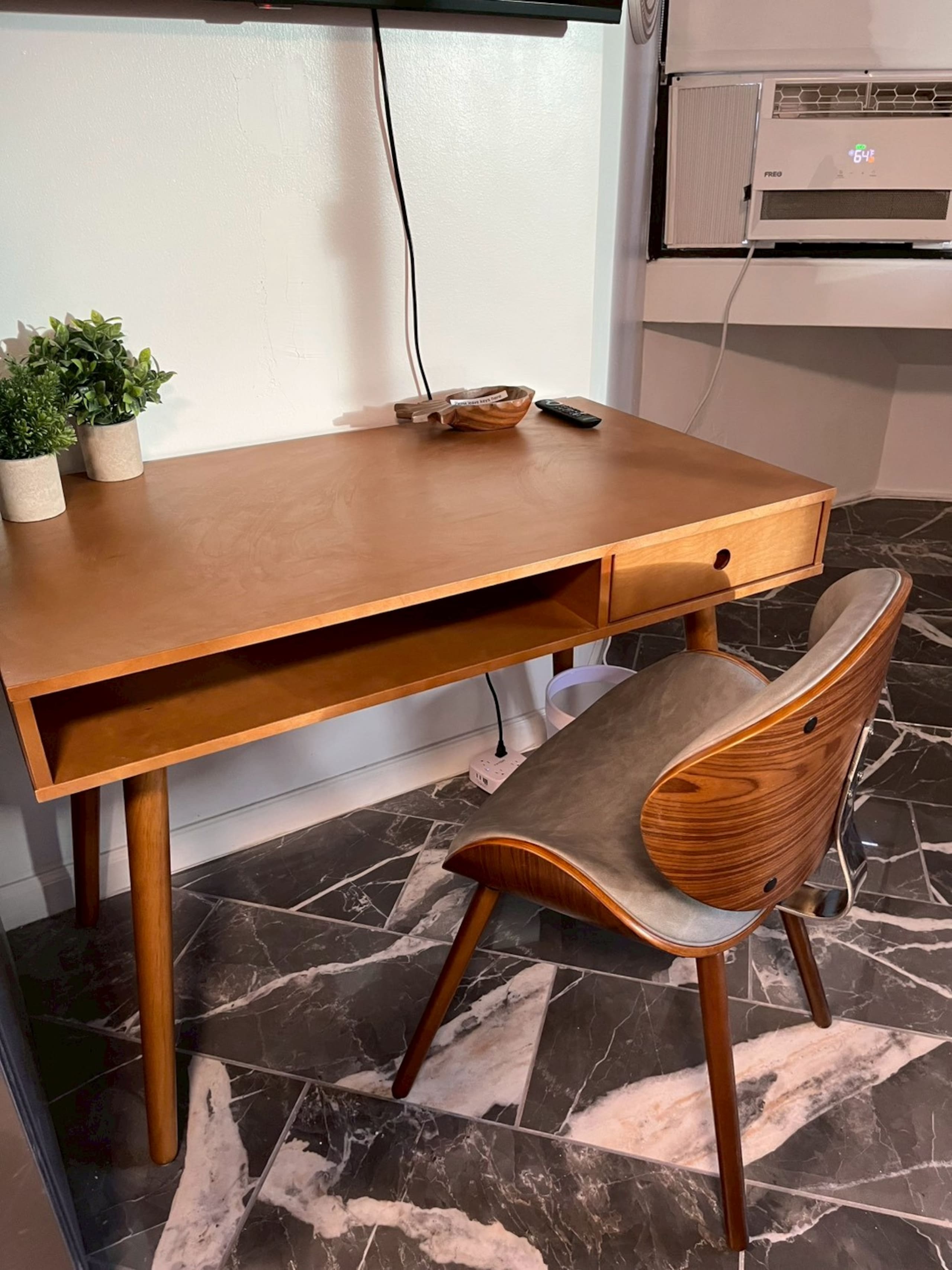Condo in Honolulu · ★4.91 · Studio · 1 bed · 1 bath - Image 10