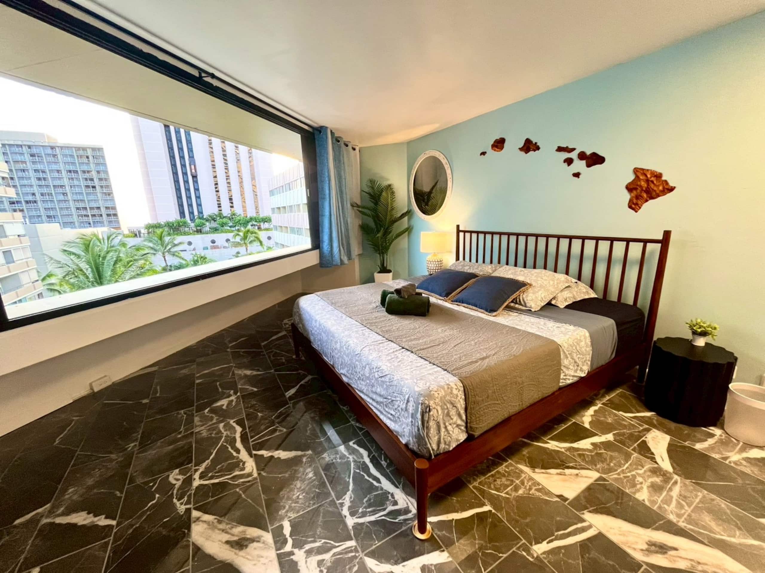 Condo in Honolulu · ★4.91 · Studio · 1 bed · 1 bath - Image 14