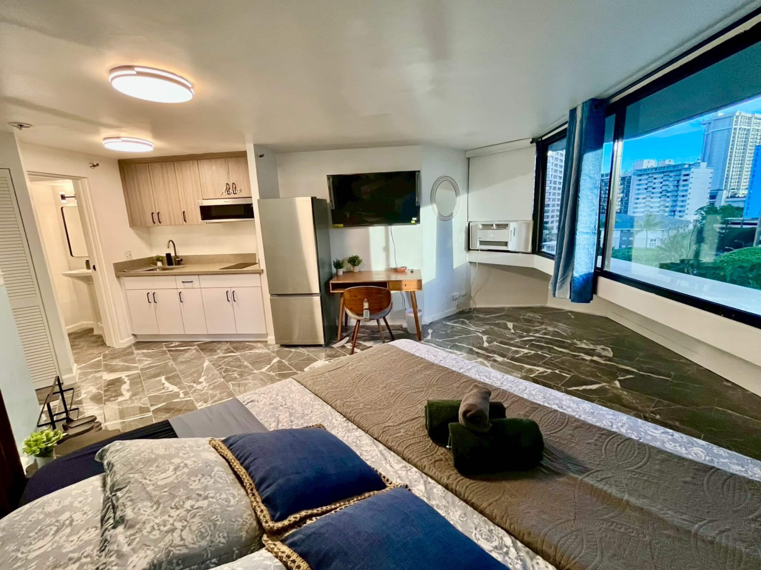 Condo in Honolulu · ★5.0 · Studio · 1 bed · 1 bath - Image 8
