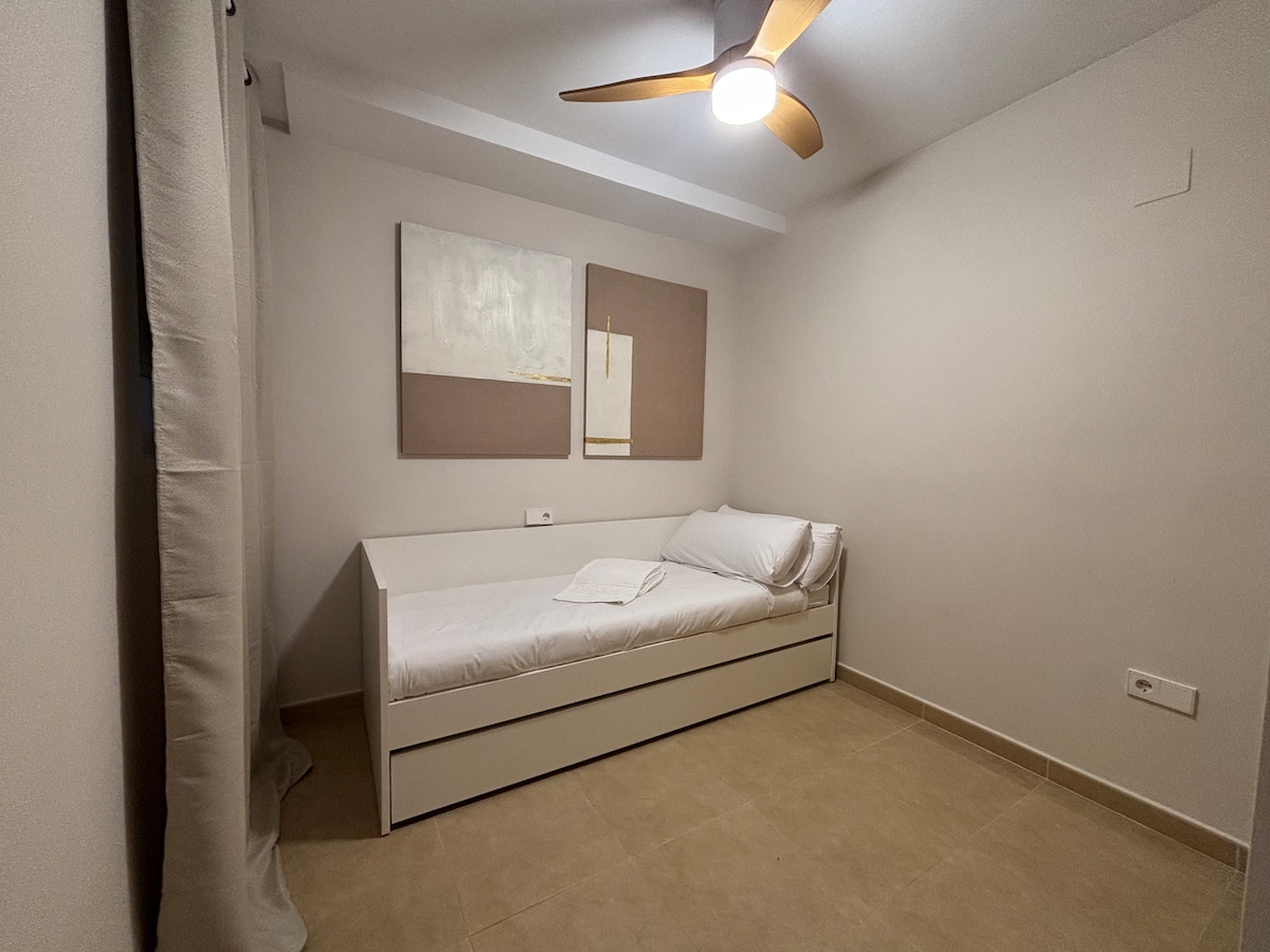 غرفة النوم 2