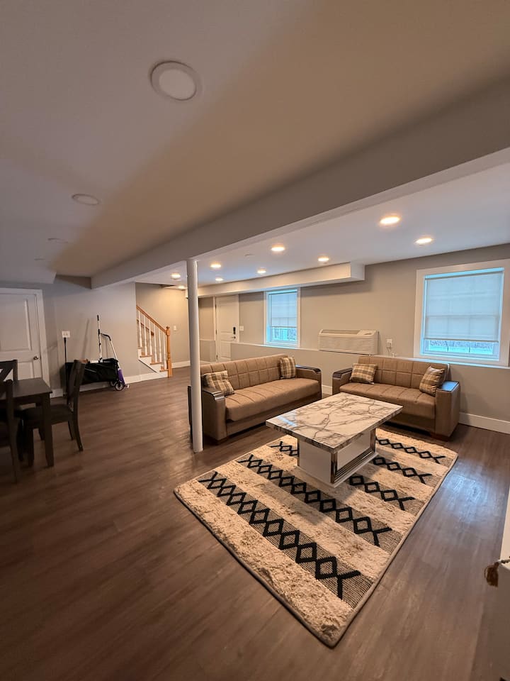 Uconn Furnished Shared Private Room 4 Bed House - Ashford, CT