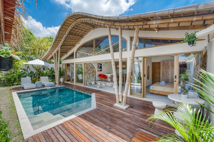 Damai Villa 2BR Modern Tropical Escape in Canggu - Houses for Rent in ...