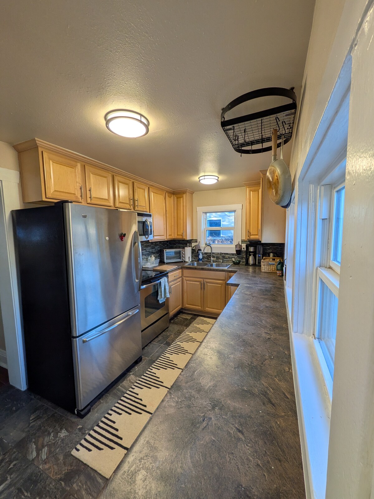Top performing Airbnb: West Highland Gem - Walk to Tennyson, near I-70! in West Highland