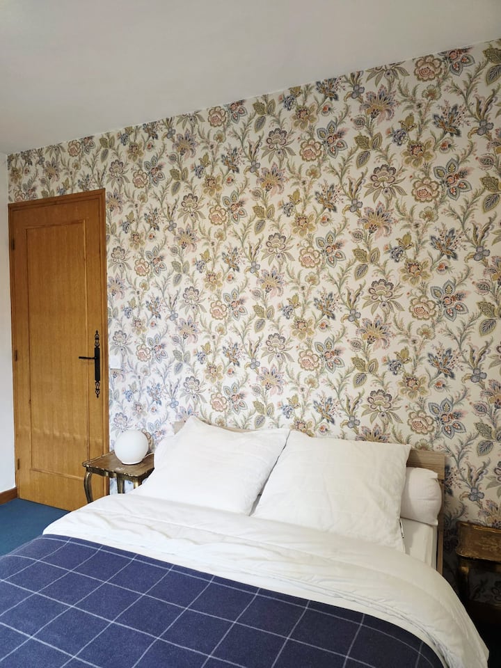 ห้องนอนหมายเลข 4 พร้อมเตียงคู่