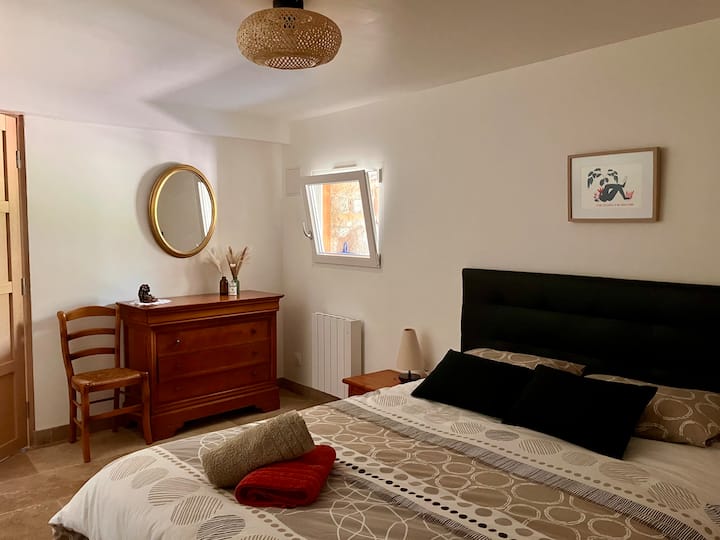 غرفة النوم 1