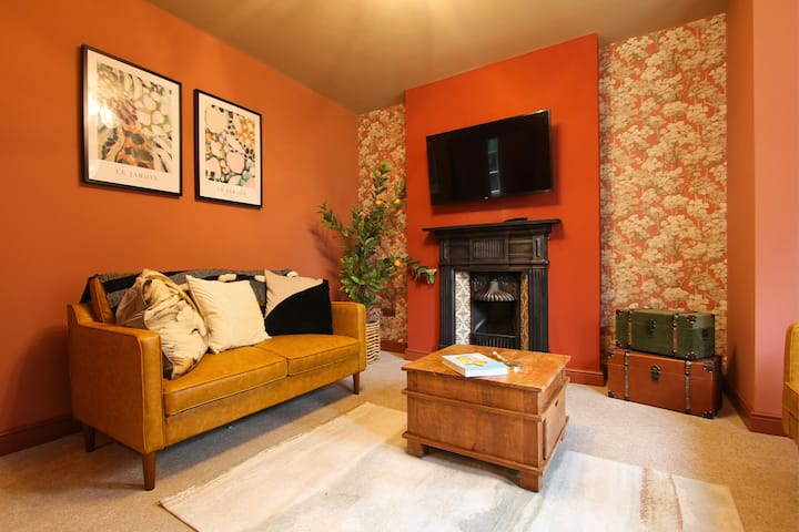 Cosy Country Cottage On Private Cotswolds Estate - Chippenham