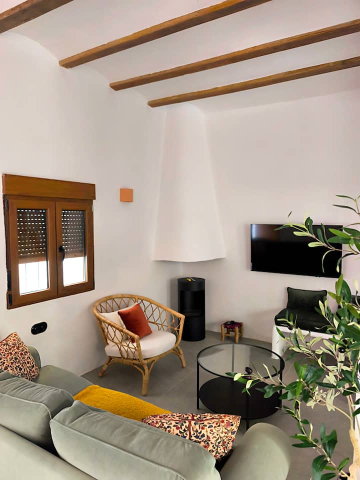 Entire Private Home · Near Valencia - Montserrat, Valencia