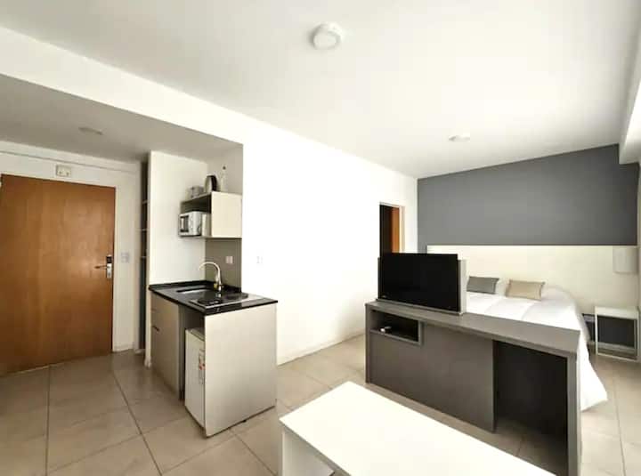 Квартира-студия с мебелью в Monserrat