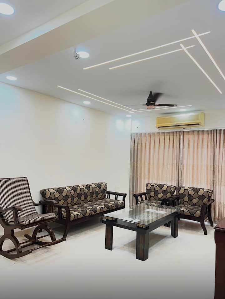 Modern 3br Luxury Apartment | 5 Mins To Dnd Flyway - Faridabad