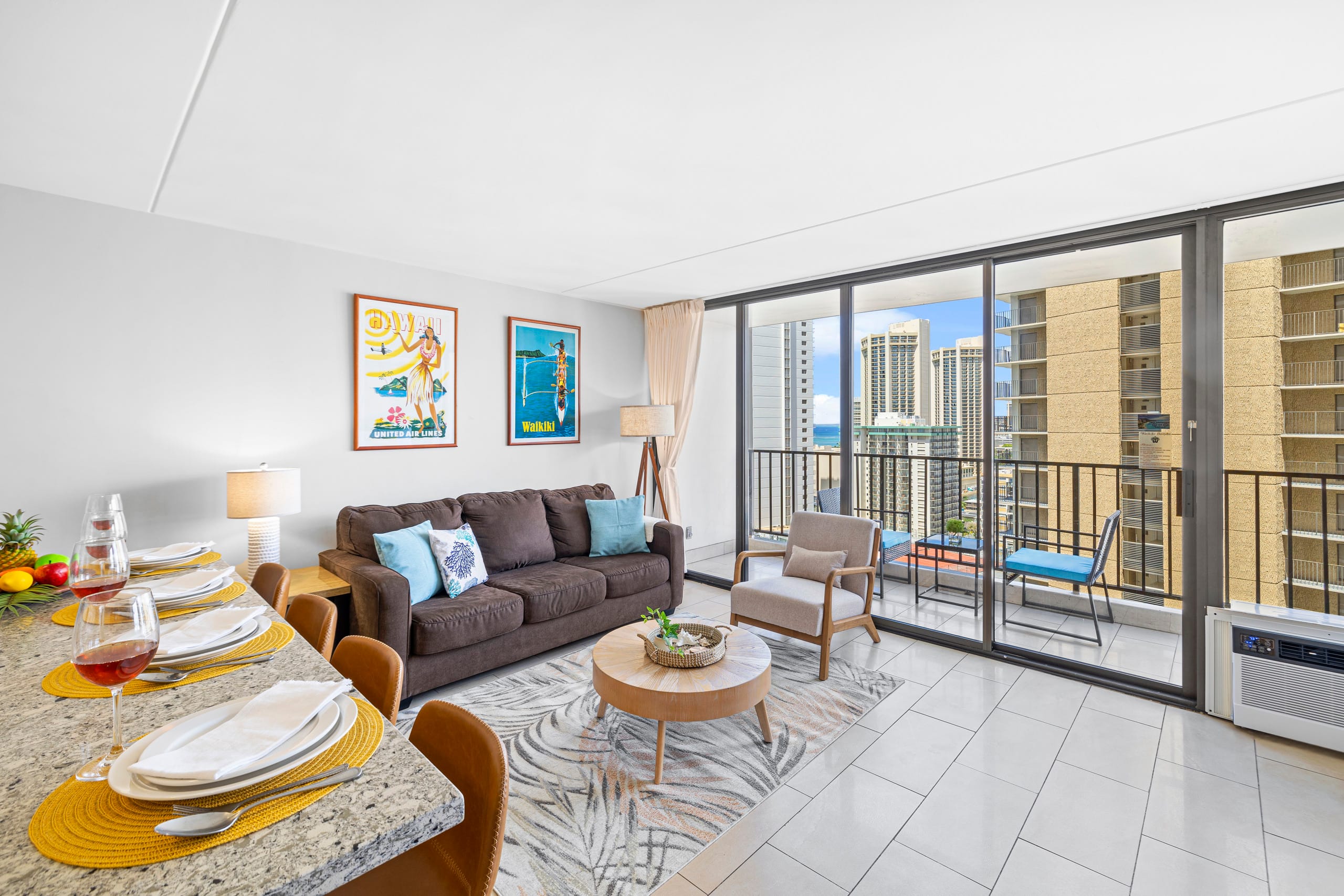 Condo in Honolulu · ★4.77 · 1 bedroom · 3 beds · 1 private bath - Image 2